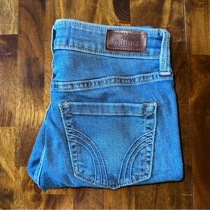 Hollister distressed skinny jeans
